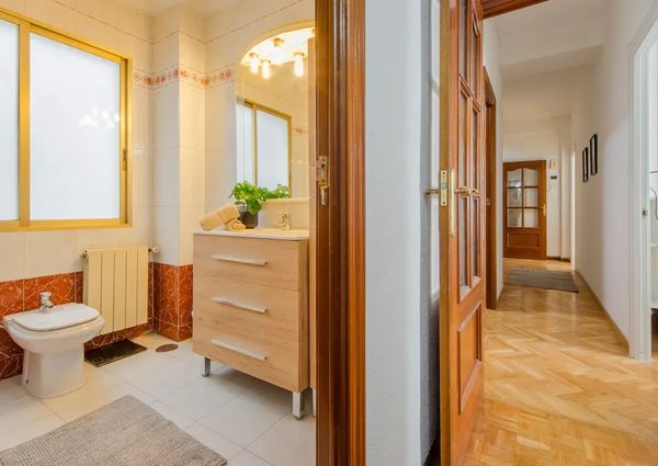 Calle de Granada, Madrid, Community of Madrid 28007