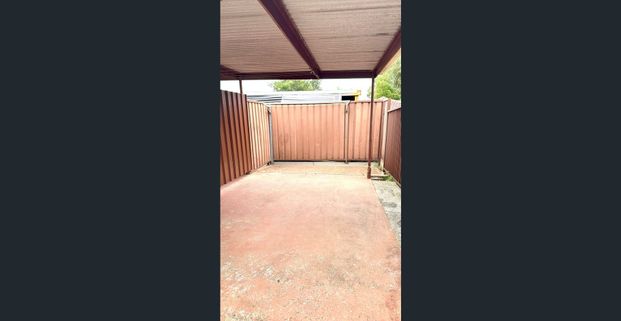 3 BEDROOMS HOUSE - Photo 1