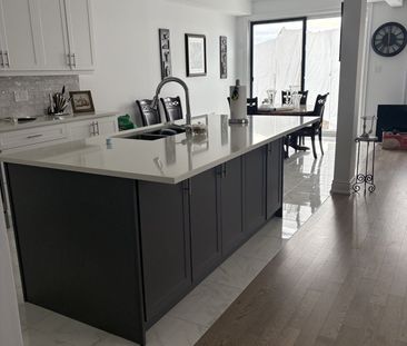 For Lease - 54 Kiernan North Crescent Unit# Room 2, New Tecumseth, ... - Photo 3