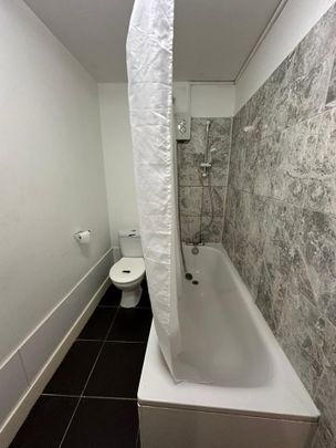 Studio Flat, East Acton Lane, W3 - Photo 1