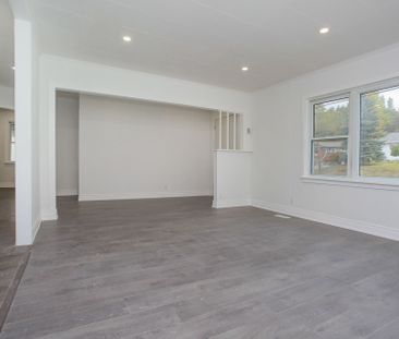 For Lease - 387 Edgehill Drive, Barrie, Ontario - Photo 1