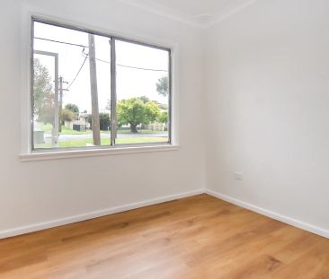 Charming Perry Oval Home - Photo 2