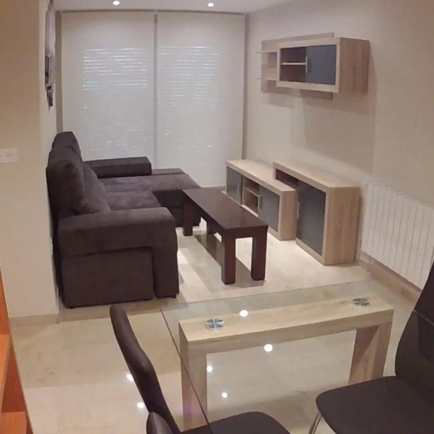 Piso de alquiler en Camino Camino Ronda, Camino de Ronda - Photo 1