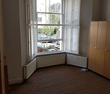 1 Bed Flat, Upper Ground Floor, SE5 - Photo 6