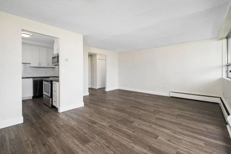 Westwinds I & II Apartments - Photo 2