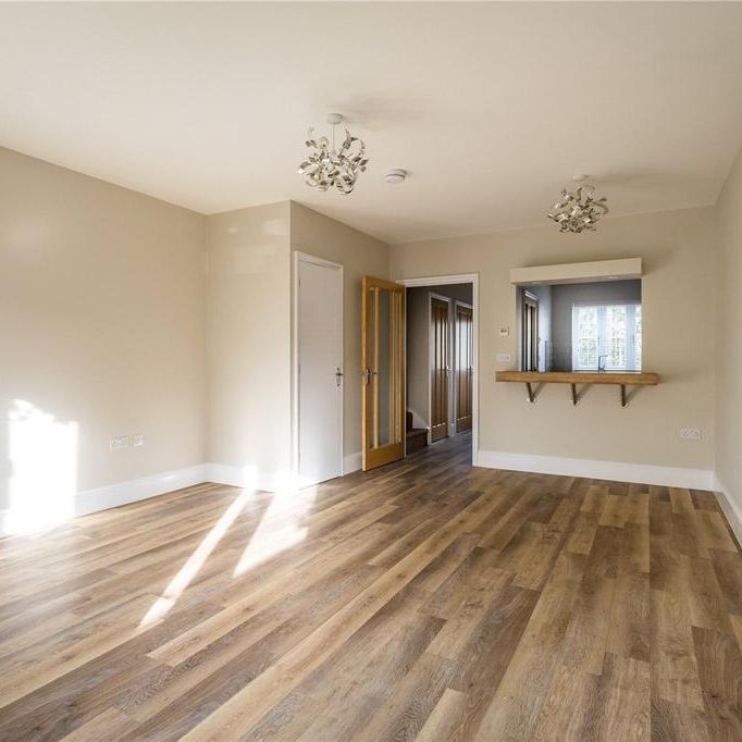 3 bedroom semi-detached house to rent - Photo 1