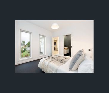 RENOVATED FAMILY HOME WITH SHEDDING AND OFFICE SPACE - Photo 5