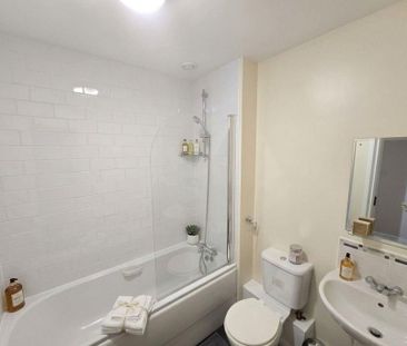 2 bedroom flat to rent - Photo 5