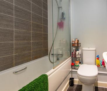 1 bed Flat To Let - Photo 6