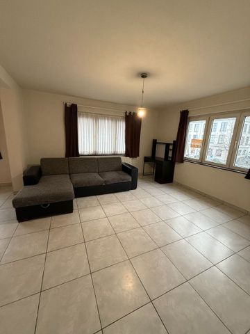 Ruim & instapklaar appartement met 1 slaapkamer pal in het centrum van Diepenbeek. - Photo 2