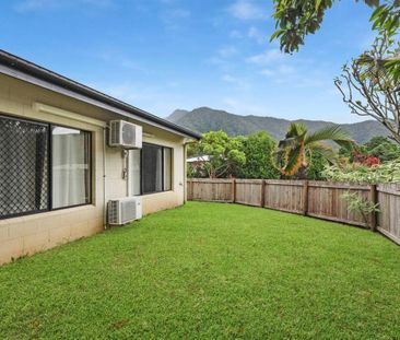 Freestanding 3 Bedroom Duplex - Double carport with Roller Door - F... - Photo 2