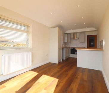 2 bedroom semi-detached bungalow to rent - Photo 6