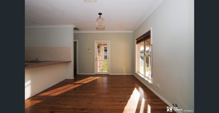 TRANQUIL SOUTH SIDE LIVING - Photo 3