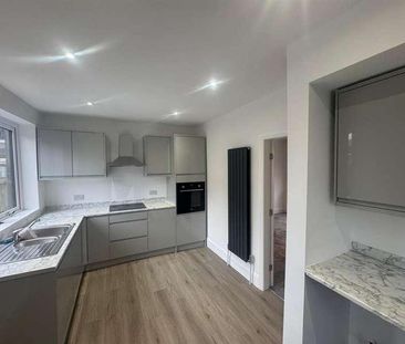 Hazeldene, Queensbury, Bradford, BD13 - Photo 2