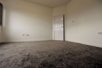 4 bedroom House in St Annes Road, Leeds - Photo 5