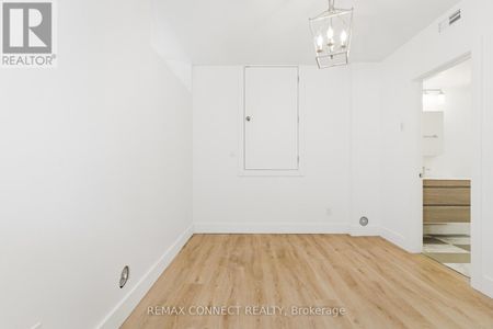 #Lower - 16 Rosemount Avenue – Toronto C02, Ontario - Photo 2