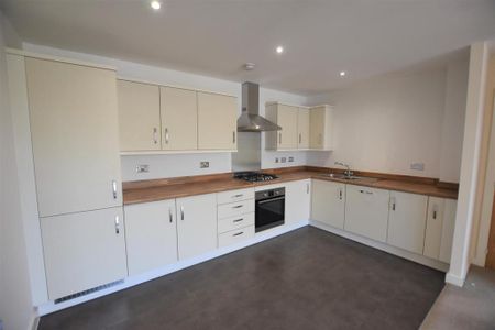 2 bedroom apartment to rent - Photo 4