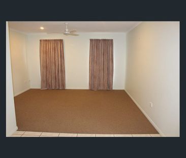 Four Bedroom, Two Bathroom, lowset Home - Photo 1