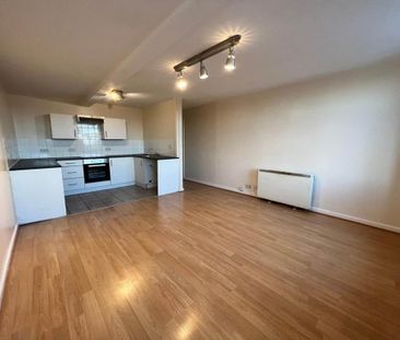 2 bedroom semi-detached house to rent - Photo 3