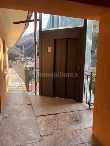 Trilocale via Caduti della Libertà 1, Centro, Verrès - Photo 2