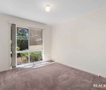 3 Bedroom Home In Florey - Photo 6