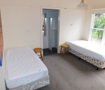 FULLY FURNISHED THREE BEDROOM HOME IN FASHIONABLE SOLDIERS HILL - Photo 3