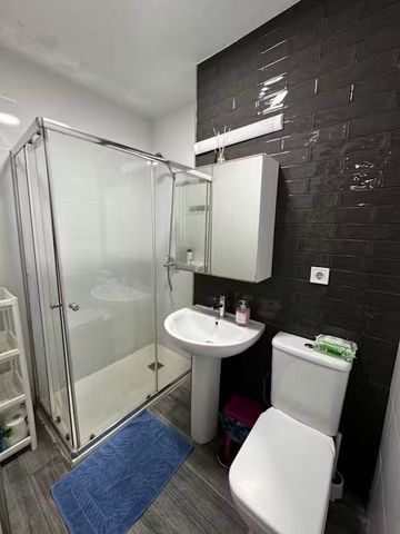 Calle Magistrado Salvador Barbera, Málaga, Andalusia 29010 - Photo 5