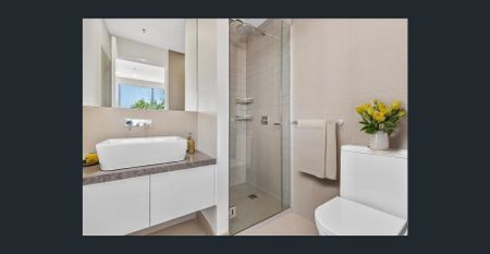 As new 2 bedroom 2 bathroom splendor! - Photo 2