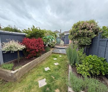 3 bedroom House To Let - Photo 5