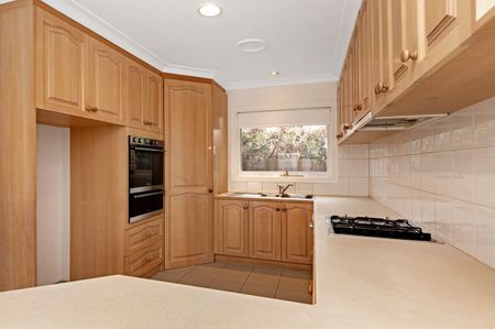 7 Wall Street, Beaumaris VIC 3193 - House For Rent | Domain - Photo 4