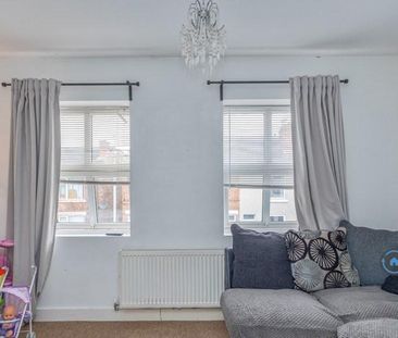 2 bedroom terraced house to rent - Photo 2