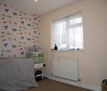 2 bedroom semi-detached house to rent - Photo 3