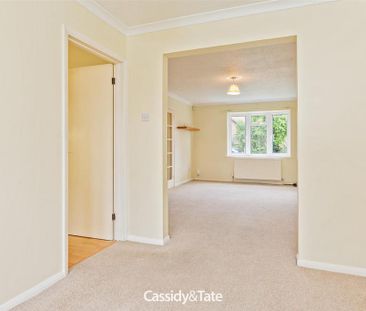4 bedroom detached house to rent - Photo 2