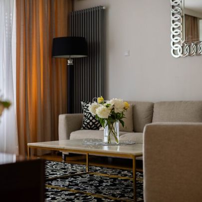 Kamienica | Miejsce postojowe | Łazienki - Фото 1