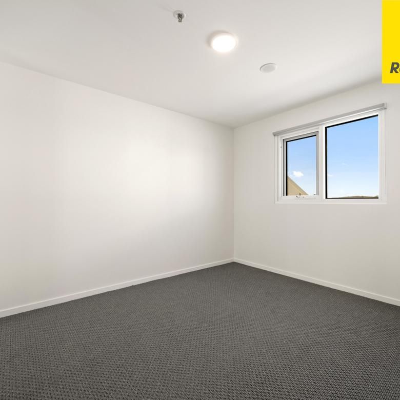 Brand new loft style apartment in the heart of Giralang - Photo 1