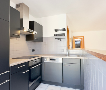 Appartement te huur in Ciney voor € 700 met 2 slaapkamers - Photo 2