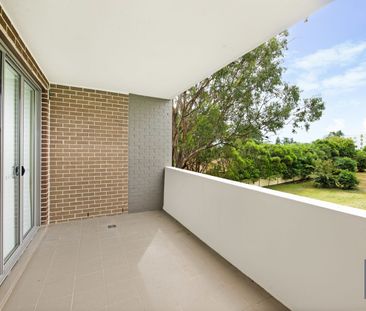 Fresh, Bright & Modern 1-Bedroom Apartment - Photo 3