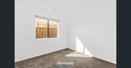 Perfect Blend of Modern Living & Family Comfort! - Photo 5