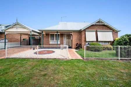 9 Balmoral Drive, Ballarat East - Photo 4