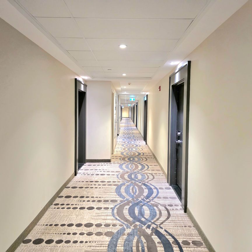 For Lease - 4040 Upper Middle Road Unit# 401, Burlington, Ontario - Photo 1