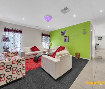 22 Challenger Circuit, Cranbourne East, VIC 3977 - Photo 5