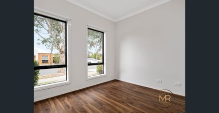 Fully Renovated 4-Bedroom Family Home in a Prime Location - Photo 3