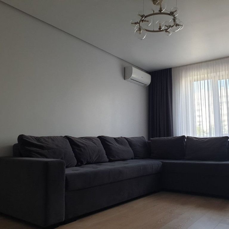 Apartament cu 4 camere de inchiriat in zona Bulgaria - Photo 1