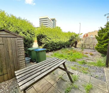 Studio to rent - Photo 3