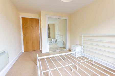 1 bedroom flat to rent - Photo 2