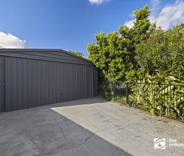 STUNNING MODERN FAMILY HOME WITH BEAUTIFUL INGROUND POOL IN VICTORI... - Photo 6