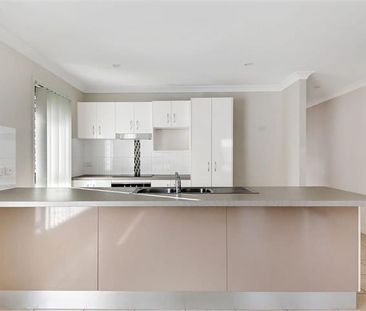 26 Orangeberry Circuit, Mount Low QLD 4818 - House For Rent | Domain - Photo 1