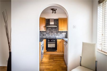 2 bedroom apartment to rent - Photo 4