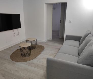 Piso de alquiler en Calle Columela, 38, Centro Histórico - Photo 1