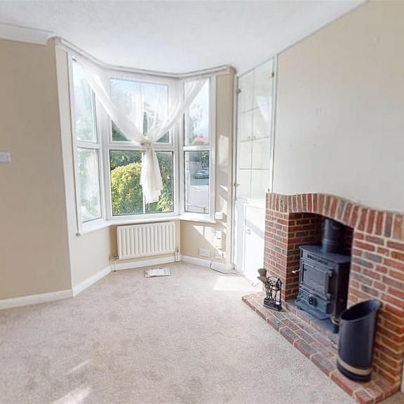 House to rent - Photo 1